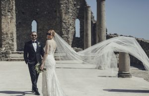 Vilma Wedding & Event Planner _ vestuvės italijoje _ civilinė ceremonija dviems Amalfio pakrantėje _ Sant'Eustachio bazilika _ jaunieji _ vestuvių organizatorė Vilma Rapšaitė