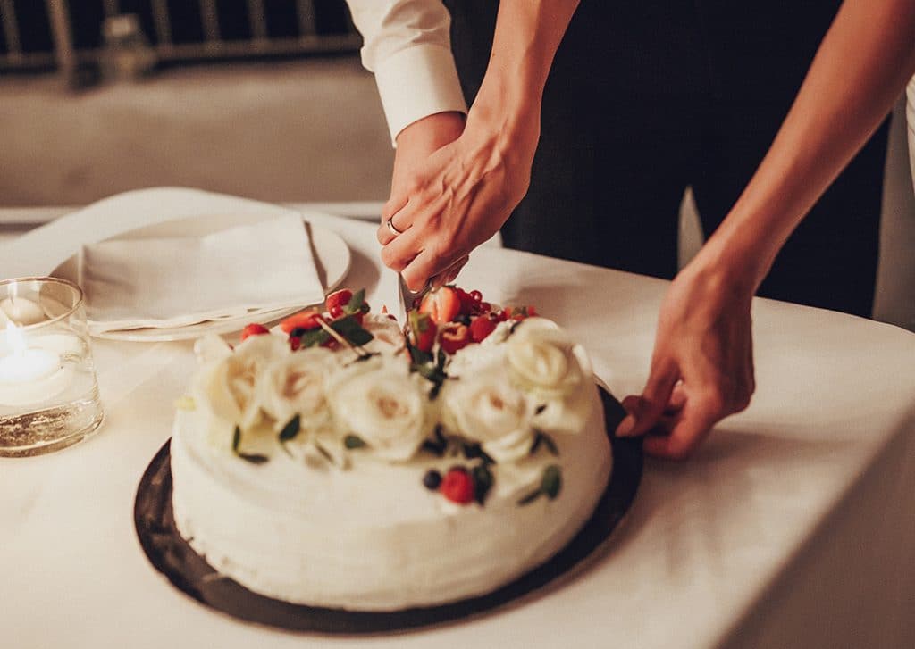 Vilma Wedding & Event Planner _ vestuvinis tortas _ vestuvių tradicijos _ Vilma Rapšaitė _ vestuvės Italijoje _ santuoka užsienyje _ 2023 2024